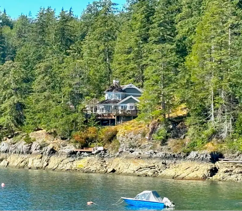 890 THE GROVE ROAD - photo 1 of 40