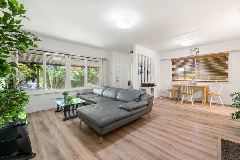 985 WALLACE WYND - photo 4 of 19