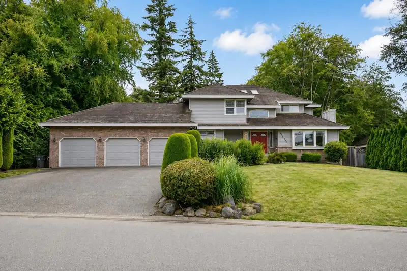 5686 125A STREET - photo 1 of 33