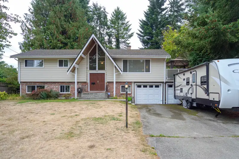 5378 4TH AVENUE - photo 3 of 40