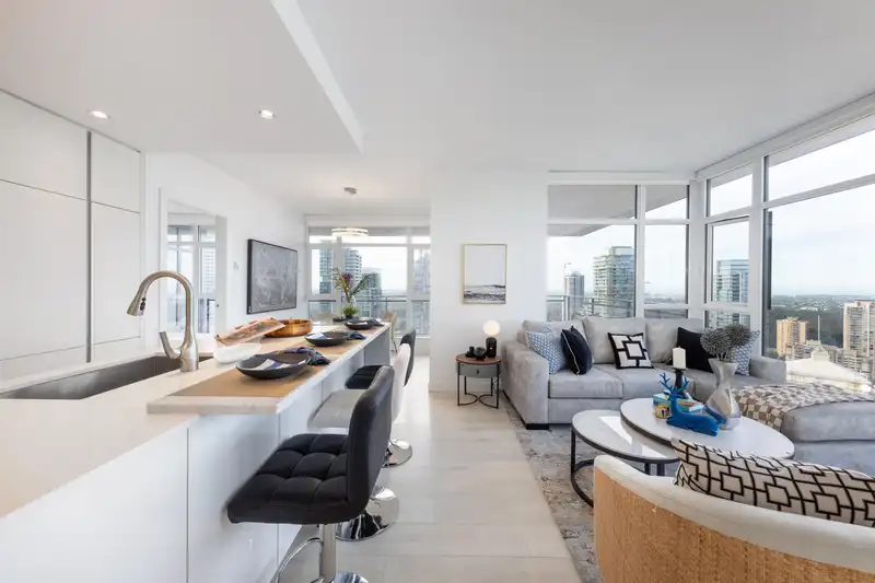 4005 6098 STATION STREET - photo 2 of 40