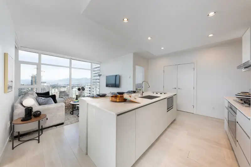 4005 6098 STATION STREET - photo 4 of 40