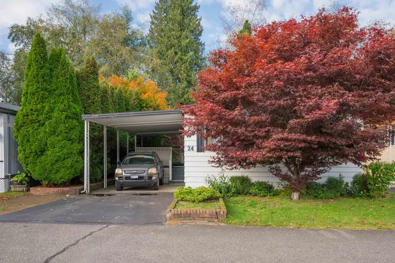 24 2315 198 STREET - photo 3 of 33