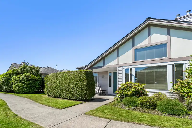 36 16325 82 AVENUE - photo 1 of 40