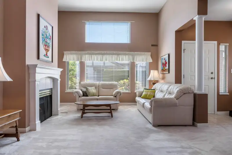 36 16325 82 AVENUE - photo 4 of 40