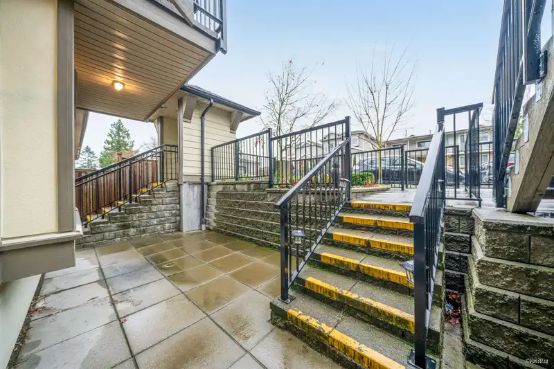 6 4033 DOMINION STREET - photo 3 of 28