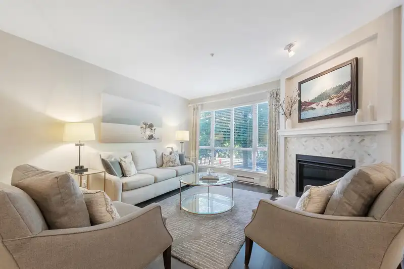 796 W 15TH AVENUE - photo 2 of 27
