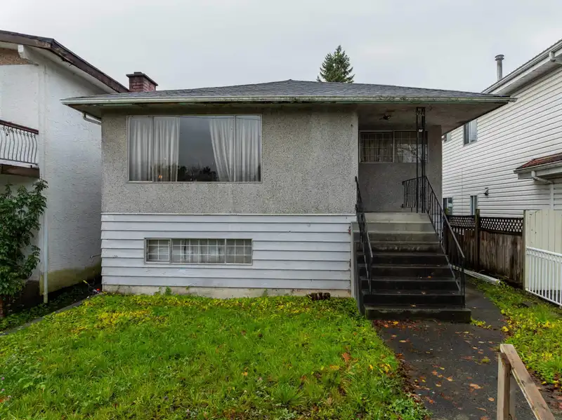2044 E 22ND AVENUE - photo 1 of 20