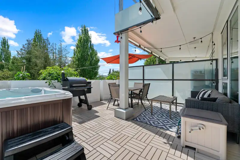 201 3420 ST. CATHERINES STREET - photo 1 of 23