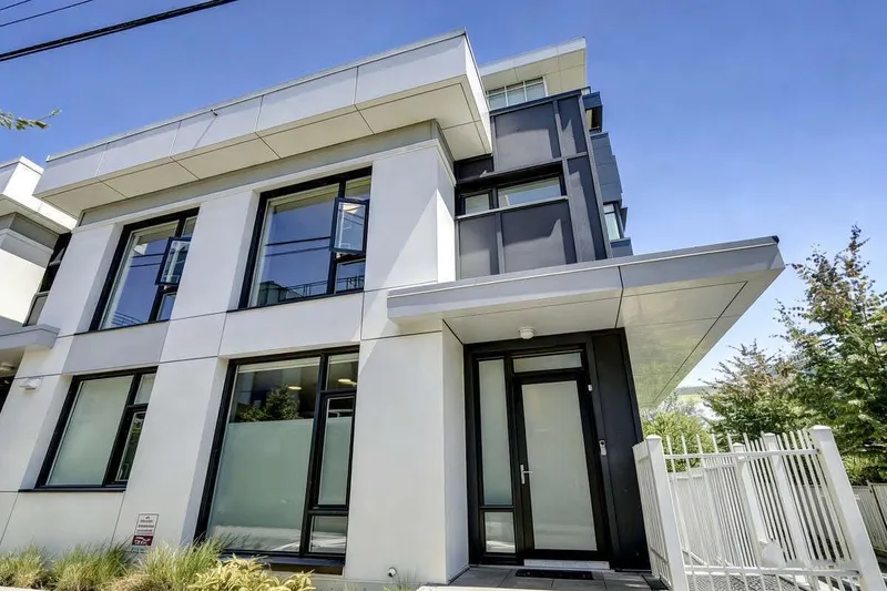 6395 CAMBIE STREET - photo 2 of 25