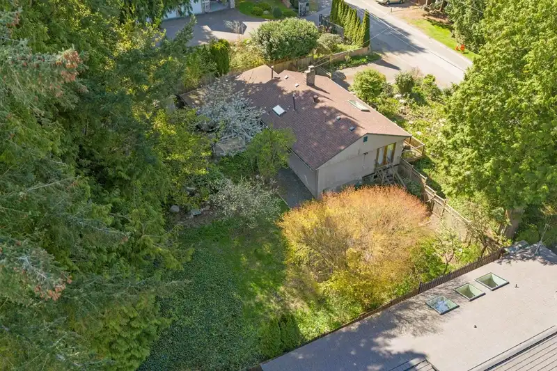 2884 128 STREET - photo 3 of 33
