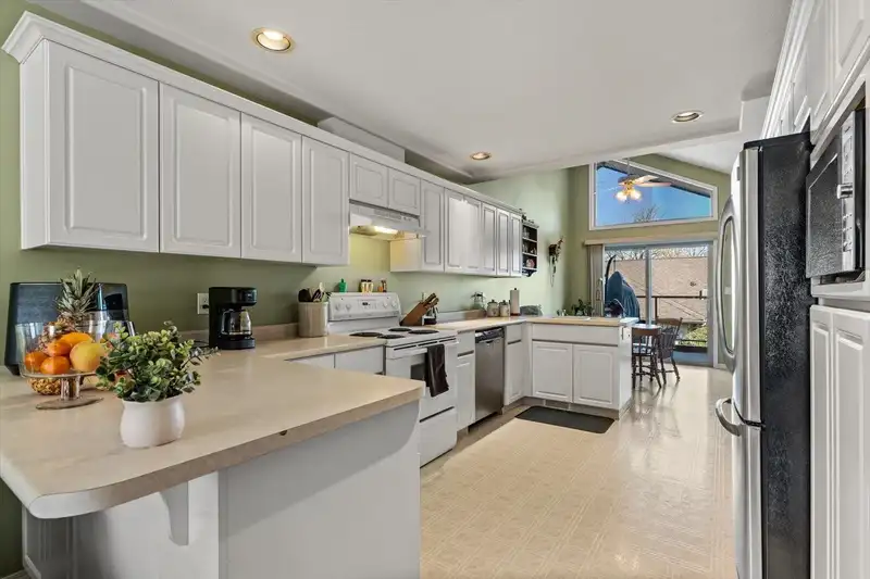 16 3555 BLUE JAY STREET - photo 4 of 37