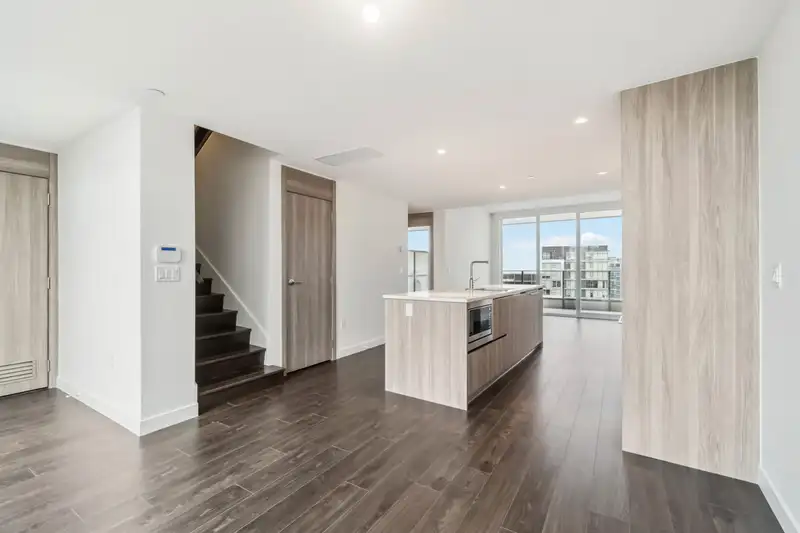 1486 8671 HAZELBRIDGE WAY - photo 4 of 27