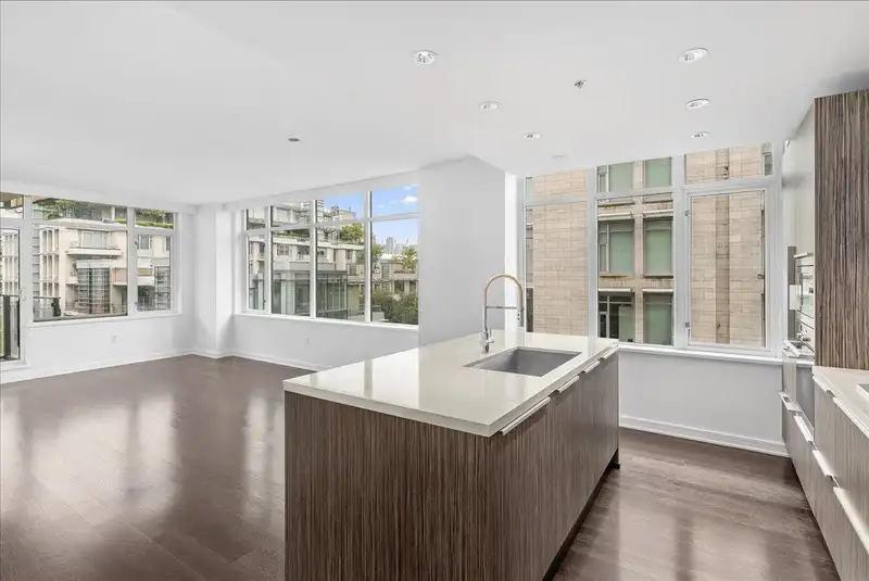 603 1661 ONTARIO STREET - photo 1 of 26