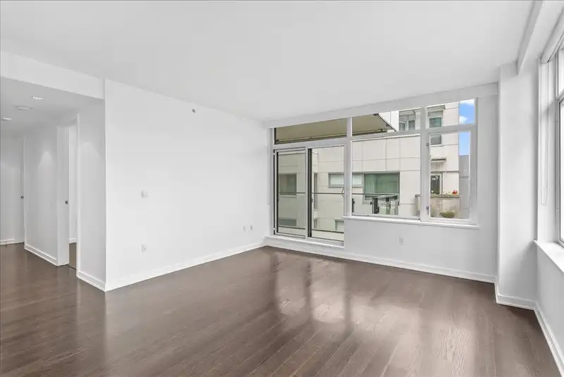 603 1661 ONTARIO STREET - photo 4 of 26