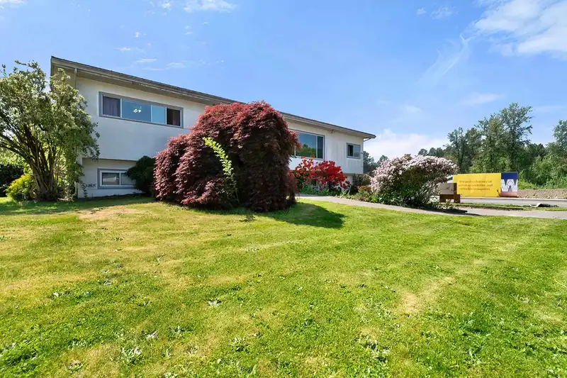 45378 PRINCESS AVENUE - photo 2 of 37