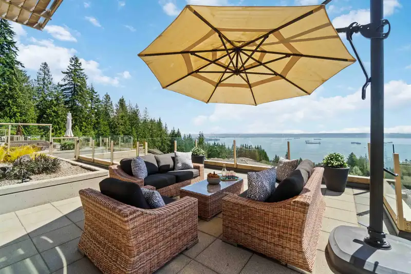 304 2535 GARDEN COURT - photo 1 of 40