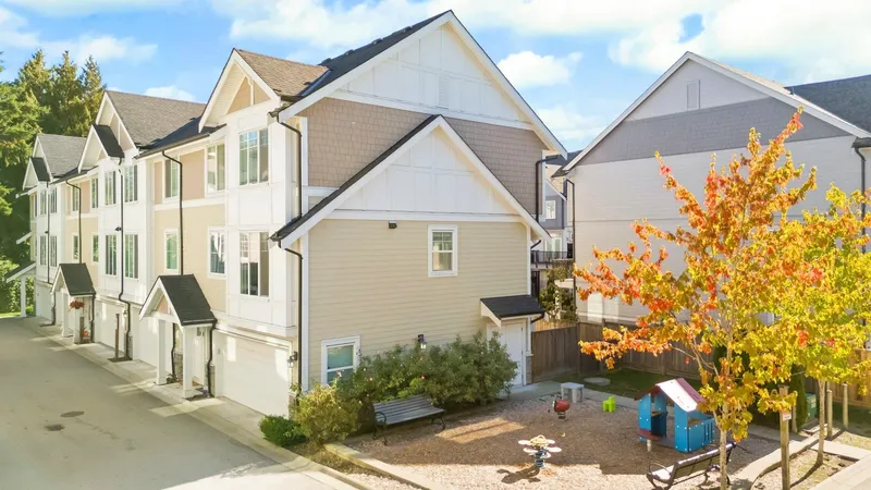 8 7056 192 STREET - photo 2 of 25