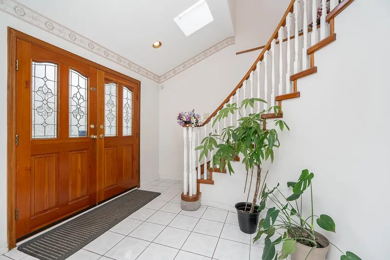 726 E 56TH AVENUE - photo 4 of 25