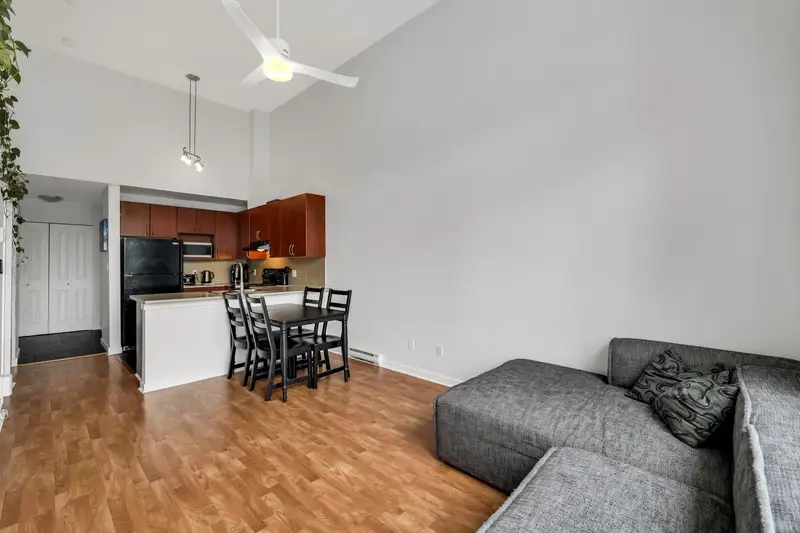 406 40437 TANTALUS ROAD - photo 3 of 20