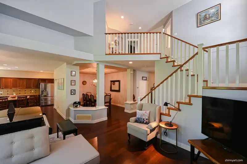 148 MAPLE DRIVE - photo 4 of 40