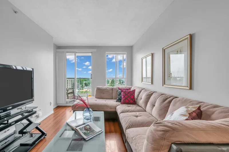 1007 3489 ASCOT PLACE - photo 1 of 19