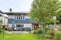 4882 44B AVENUE - thumbnail 1