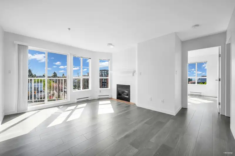 PH 2 6991 VICTORIA DRIVE - photo 1 of 21