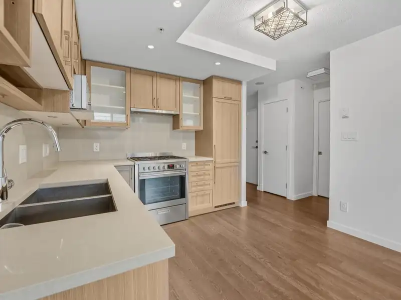 622 5665 BOUNDARY ROAD - photo 4 of 21