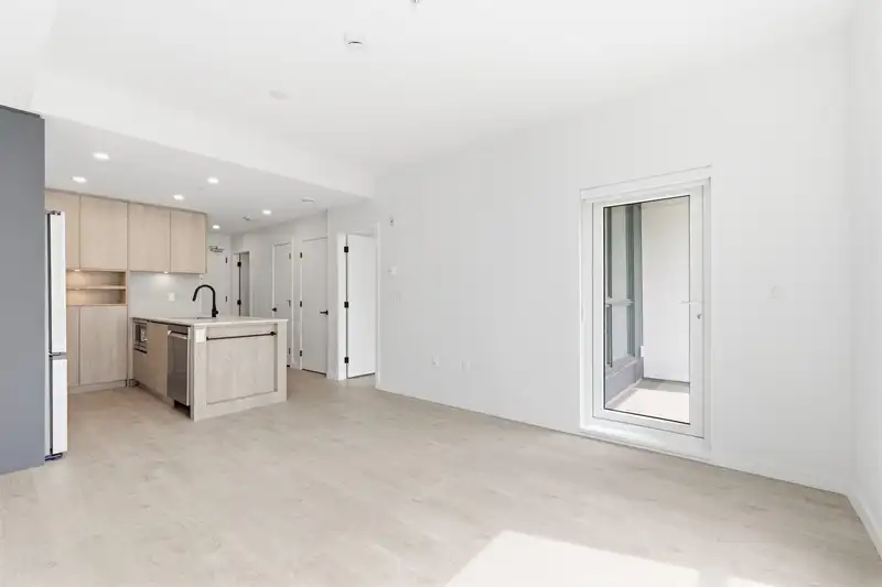 107 19577 65B AVENUE - photo 3 of 14
