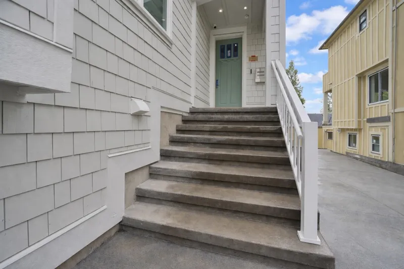 2 3110 W 42ND AVENUE - photo 1 of 20