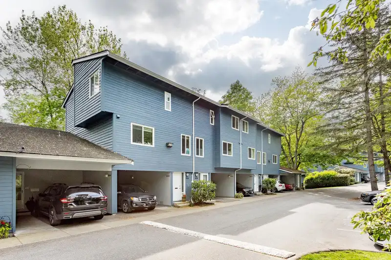 8238 AMBERWOOD PLACE - photo 2 of 30