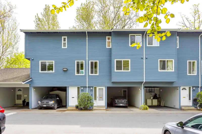 8238 AMBERWOOD PLACE - photo 3 of 30