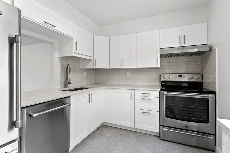 8238 AMBERWOOD PLACE - photo 4 of 30