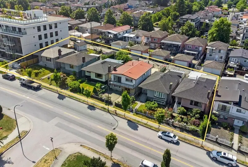 2366 E 33RD AVENUE - photo 1 of 8