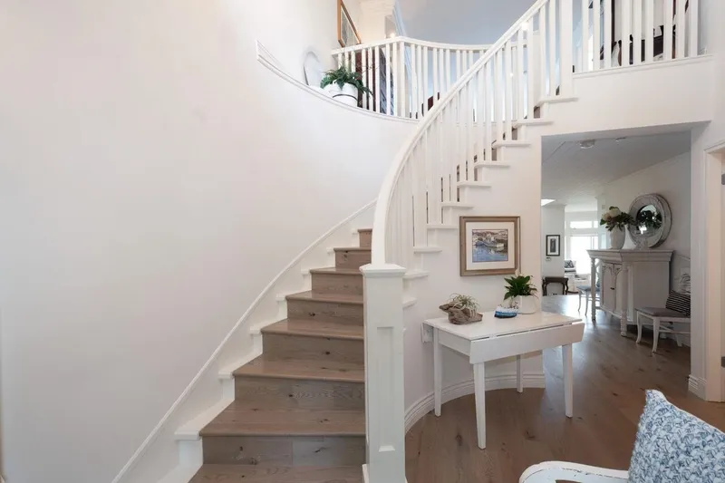 9 BEACH DRIVE - photo 3 of 25