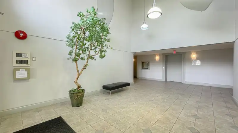 238 5600 ANDREWS ROAD - photo 2 of 16