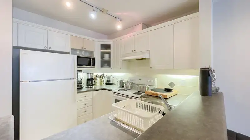 238 5600 ANDREWS ROAD - photo 4 of 16