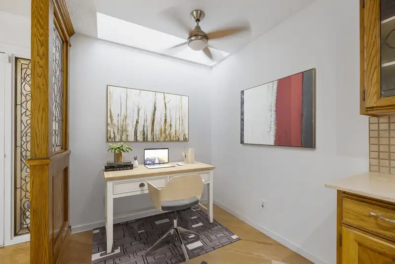 303 1005 W 7TH AVENUE - photo 4 of 36