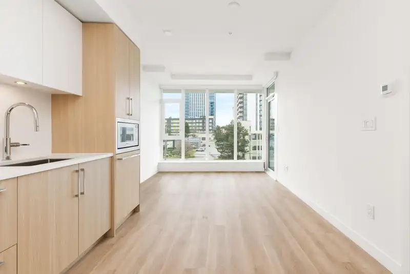 302 9675 KING GEORGE BOULEVARD - photo 1 of 32