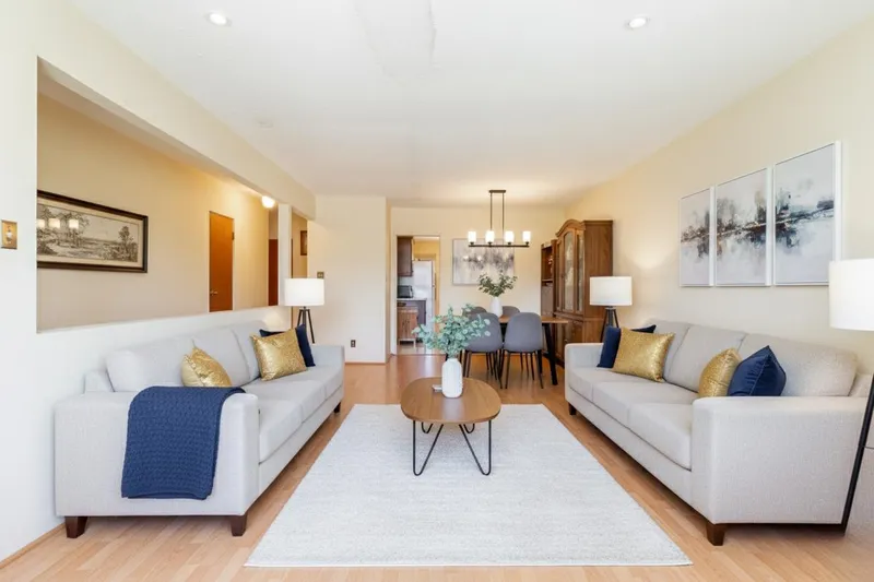 3560 GRANVILLE AVENUE - photo 4 of 14