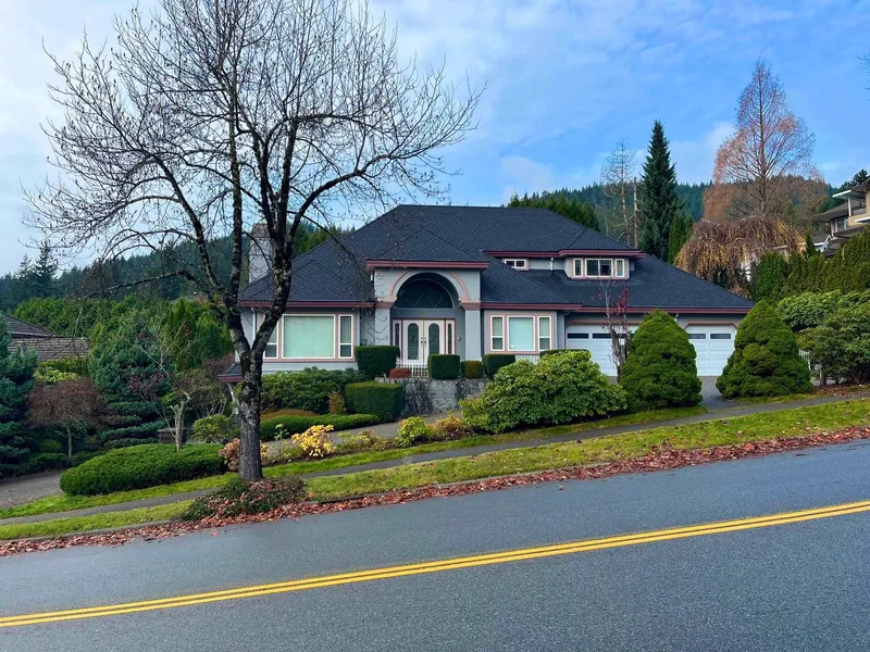 3022 PLATEAU BOULEVARD - photo 1 of 25