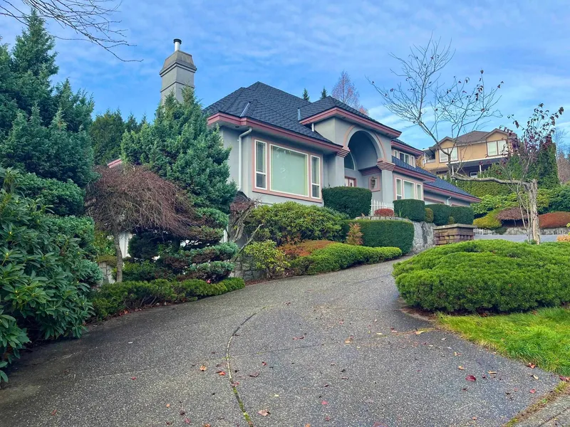 3022 PLATEAU BOULEVARD - photo 2 of 25