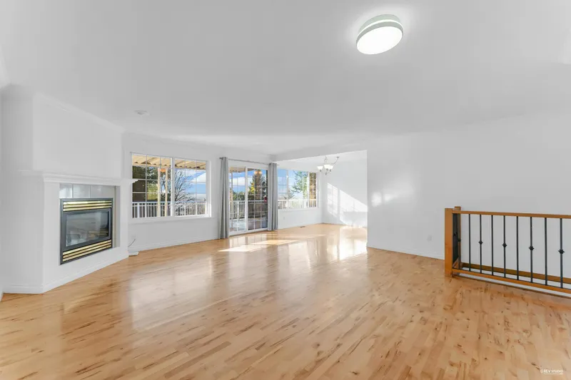 8063 WILTSHIRE BOULEVARD - photo 2 of 19