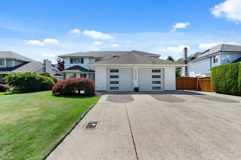 46250 ROY AVENUE - photo 3 of 40