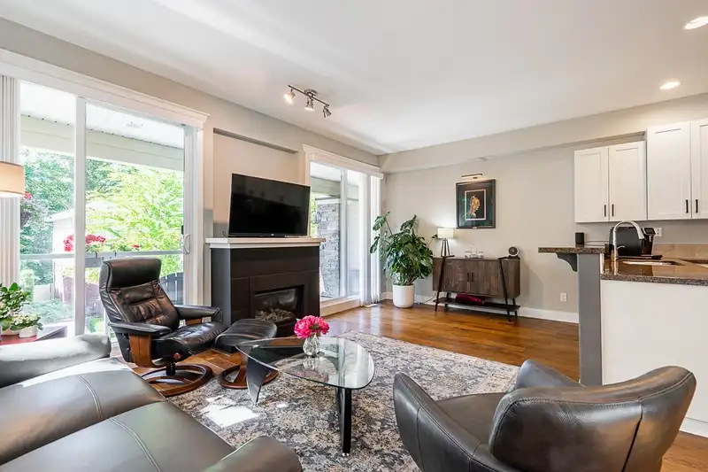 42 15454 32 STREET - photo 3 of 38