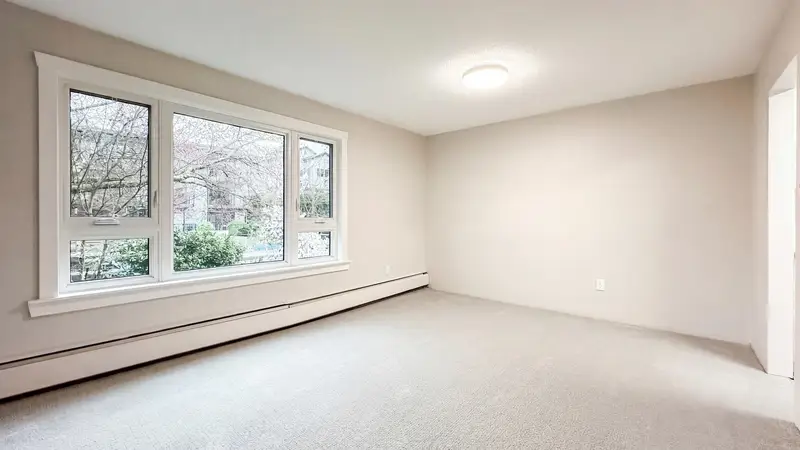 205 1750 MAPLE STREET - photo 4 of 19