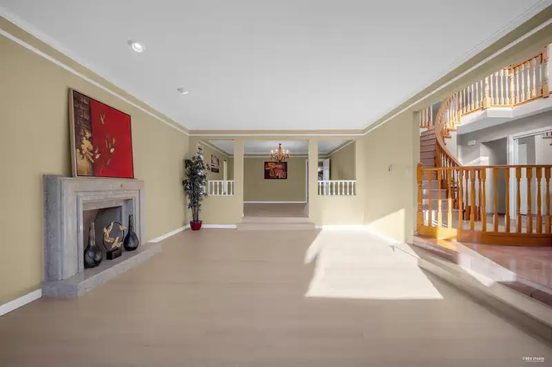 2445 W 19TH AVENUE - photo 3 of 29