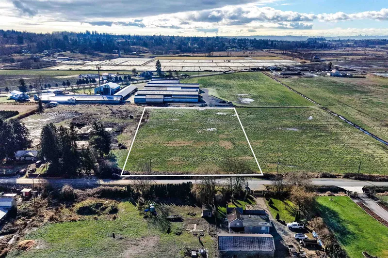 18172 83 AVENUE - photo 2 of 7