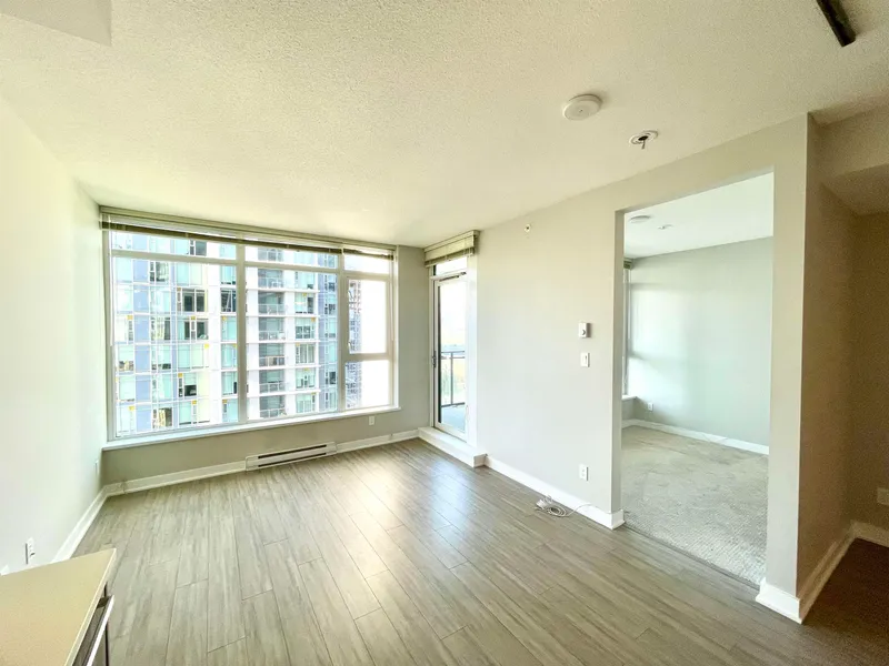 2305 4900 LENNOX LANE - photo 4 of 11